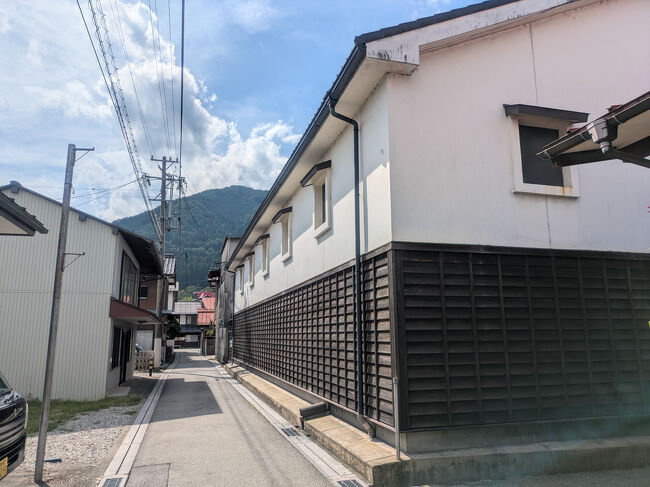 蔵を抜けると、