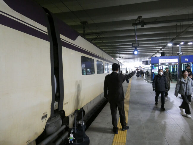 　降りる人の方が多かったようにみえました。