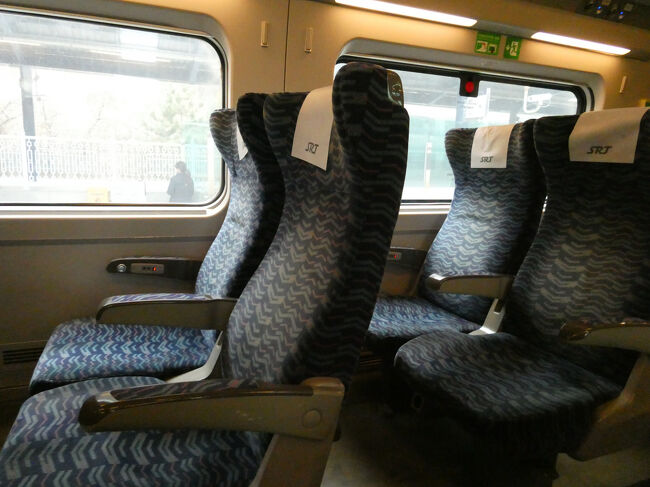 　車内が空いて来たので、