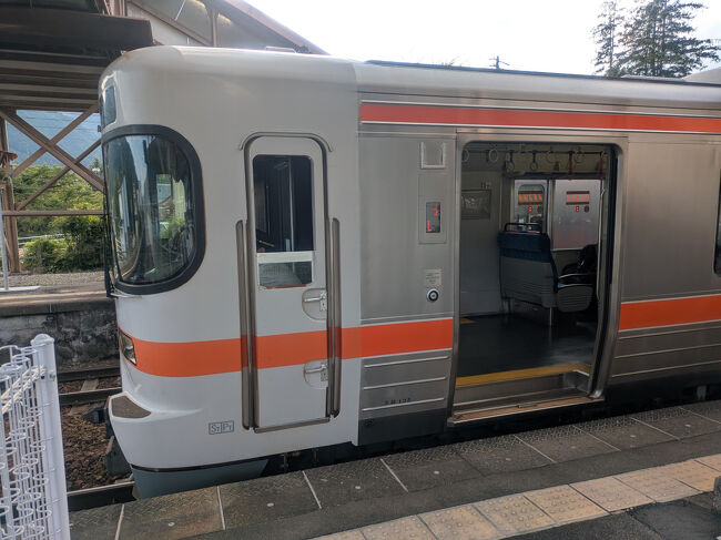 15:48 飛騨萩原駅で