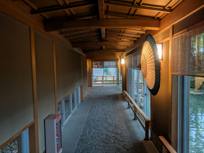 午後5時からの館内ツアーに参加。