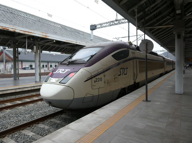 　馬山駅に停車して、次は終点　晋州駅