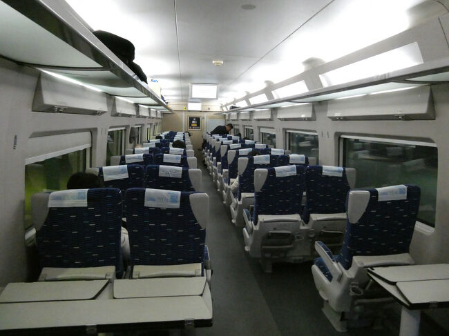 　夜のソウル方面行き、空いていました。