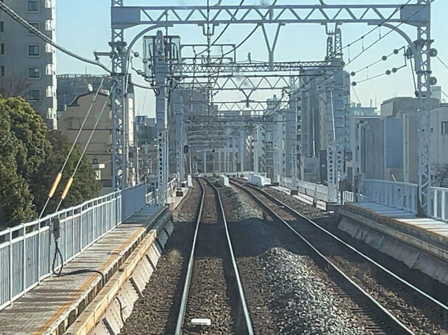 　ゆっくり走ります。