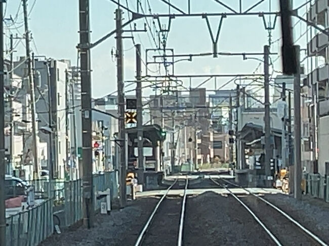 　小村井駅に停車します。