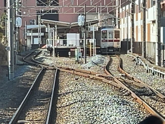 　次は終点　亀戸駅です。