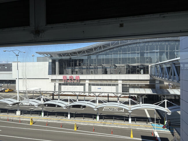 大きくはありませんが、使い勝手の良さそうな空港です。