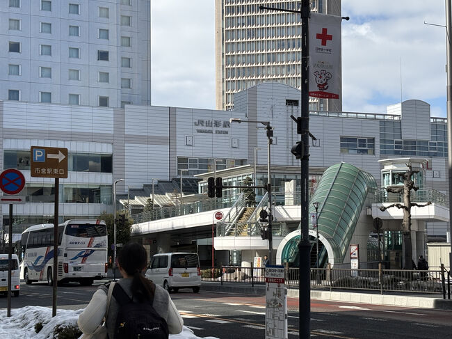 JR山形駅に到着<br /><br />山形駅前1番乗り場から蔵王温泉行きのバスに乗り換えます。