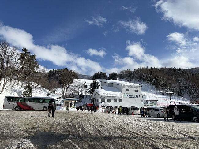 バスターミナルに着くと同時に、慌てて樹氷ロープーウエイに急ぎましたがが・・・