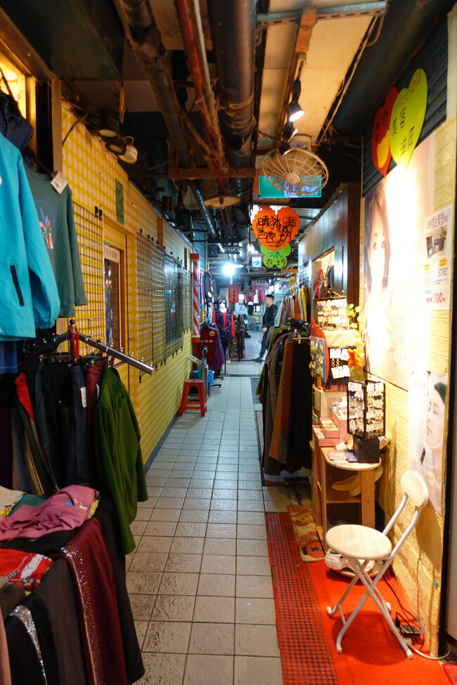 やはり胡瓜が気になりつつ、もう喰えまへん。ごちそうさまでした。