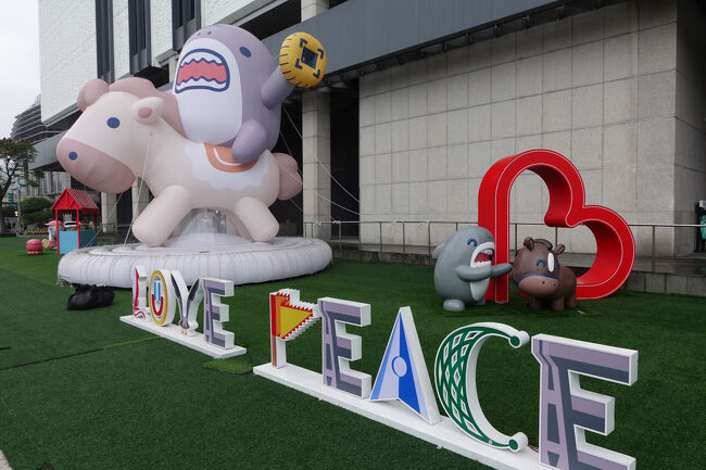 馬にも乗れるジョーズさん。