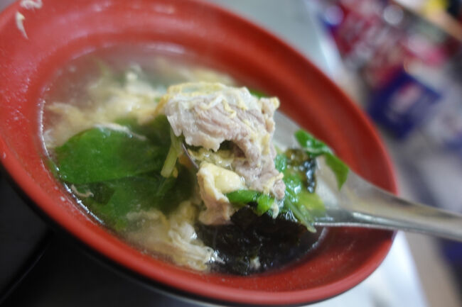 おまけ？前の方のが鍋に残ってた？痩肉が2切れ…おおきにです？