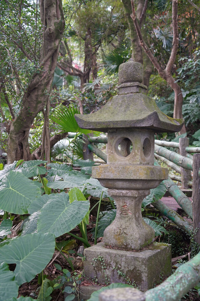 神社さん跡地とかやろか？確かに良さげな立地…でも、この先砲台やから軍施設？