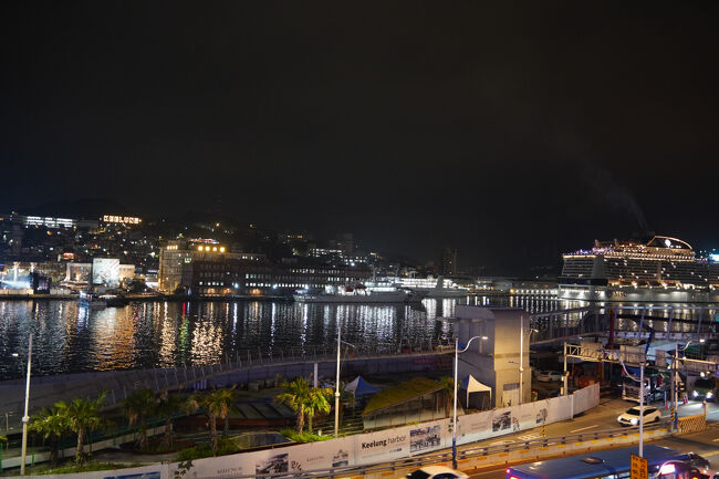 港の夜は綺麗やねぇ。