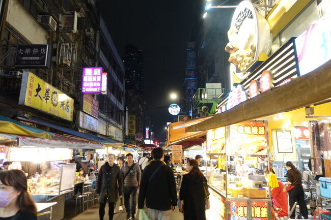 おやつの豆花屋さん、店先に屋台も出してさらに拡販中？