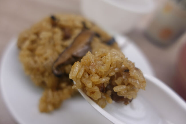 こっちも椎茸たっぷりね。<br /><br />ん、椎茸と一番搾りでだいぶリセット。ちゃんと寝れるかな。