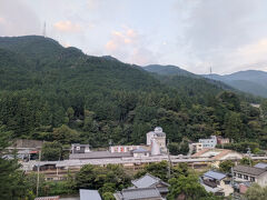 5:43 朝の下呂駅。