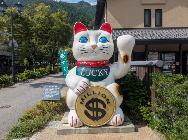 右側（東側）、