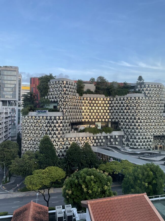 おはようございます。<br />シンガポールの朝です。<br /><br />ブギス側の眺め