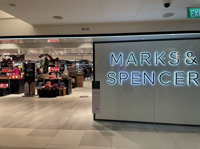 地下にある目的のマークス＆スペンサーへ。<br /><br />