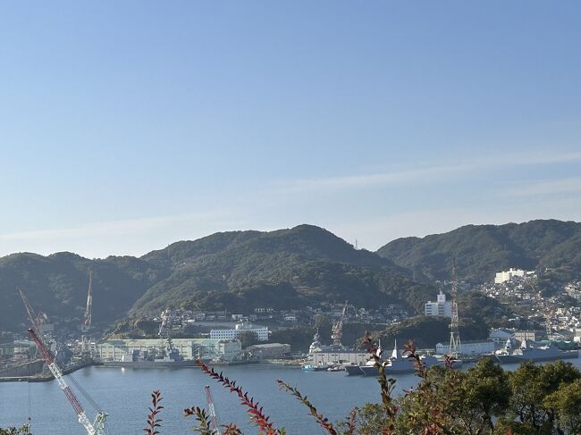 眺めがとても綺麗。造船所がみえます。