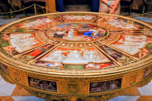 今の宮殿はフェリペ５世により１８世紀に建てられた