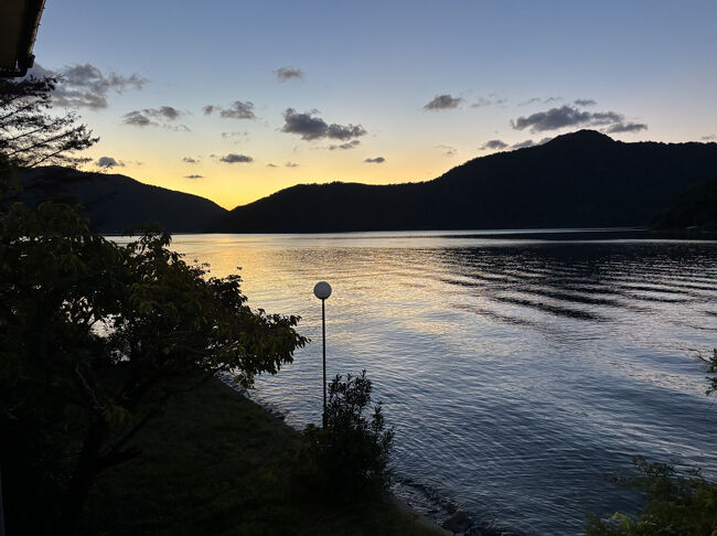 こんな素敵な景色を見ながらの夕食です。