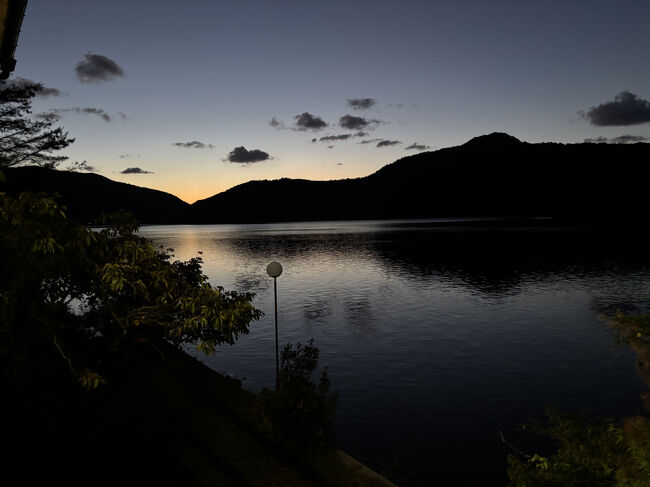 外の景色は刻々と変わります。