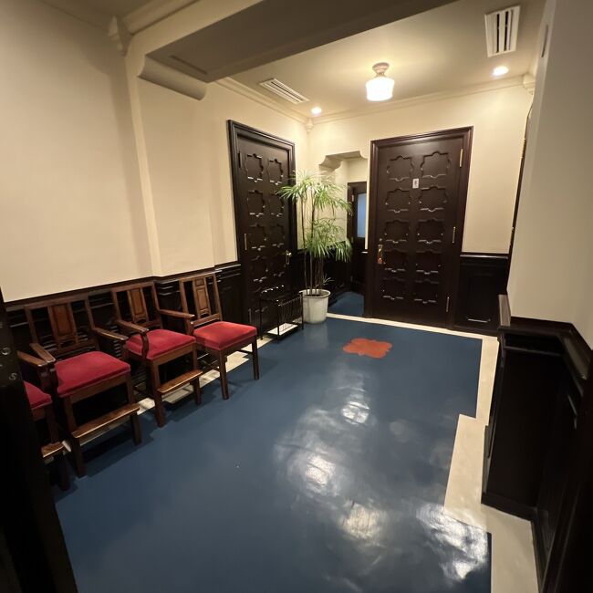 待合スペースでちょっと待ってから席に通されました