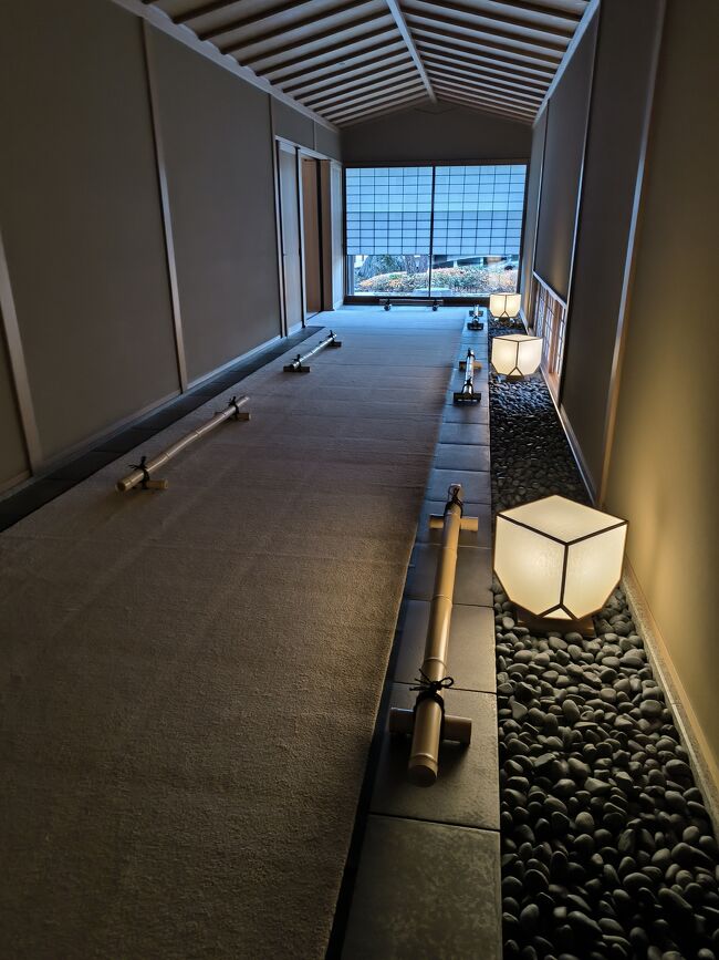 移動途中の廊下でさえも日本の美を感じます