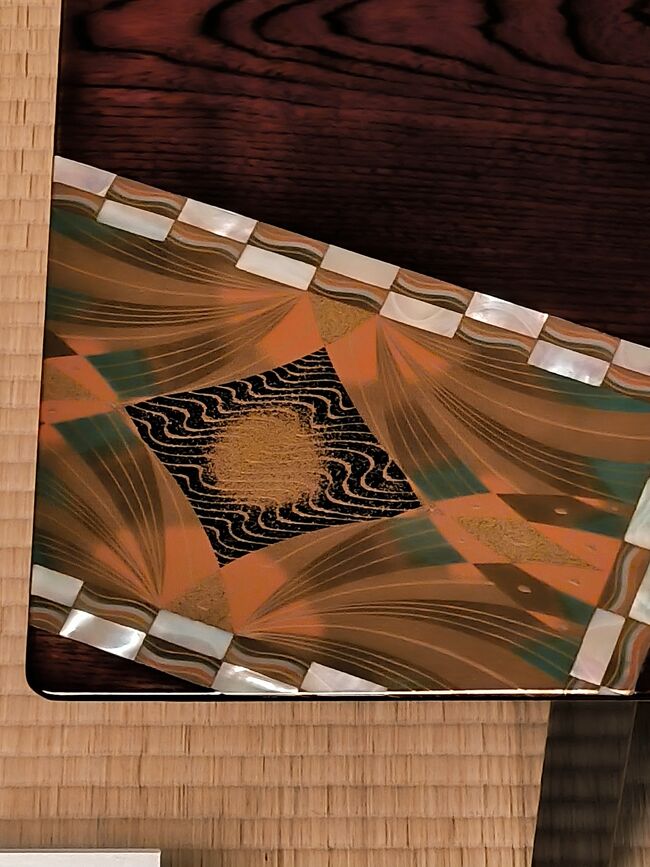 落ち着きのある色彩です