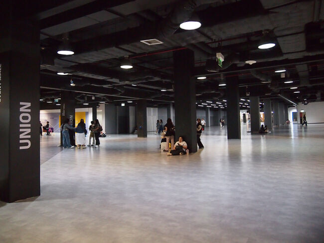 上の方の階は空きが目立って心配