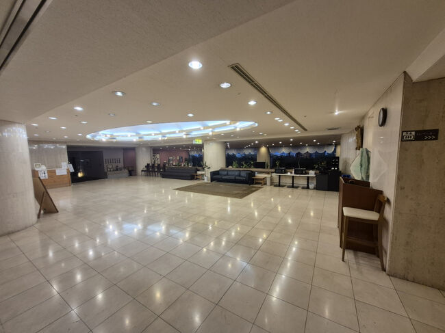 エントランス・・・・広い<br /><br />フロントの対応も特に問題なかったです