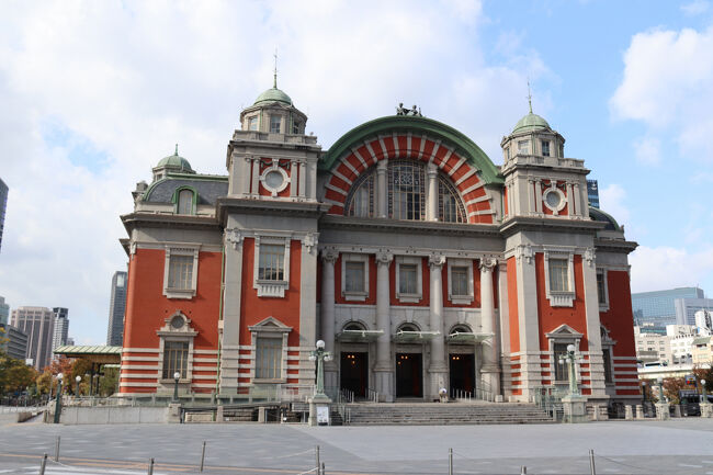 こちらは中央公会堂<br />普段は見れないのですが、ホールは本当に立派な造りです。<br />