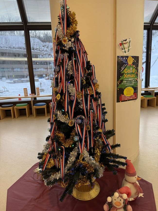 ショップにツリーが。
