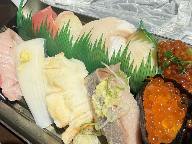 ほたてといくらがおいしかったです。<br />これで2400円くらいです。