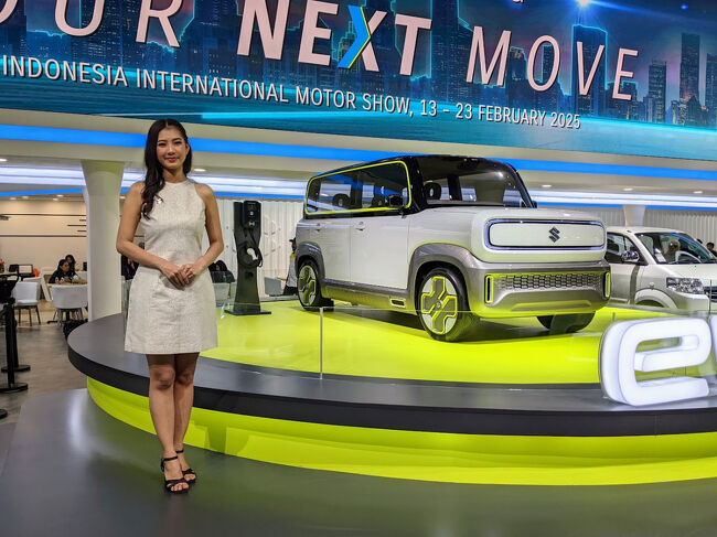 先ずはスズキから。<br />スズキは小型EVコンセプトモデルのeWXを発表し、カーボンニュートラルに向けたマルチパスウェイ戦略をアピール。<br />