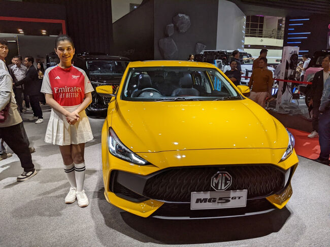 元々は英国メーカーだったMGモーターのMG5<br />現在は中国メーカーの傘下に入っています。<br />