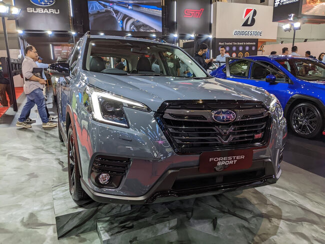 続いてスバル<br />スバルは日本からの輸入となるので、インドネシアでの価格は日本の3倍します。<br />