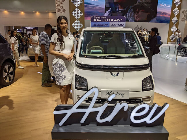 ジャカルタ市内では普通に見かける五菱・AIR EV<br />