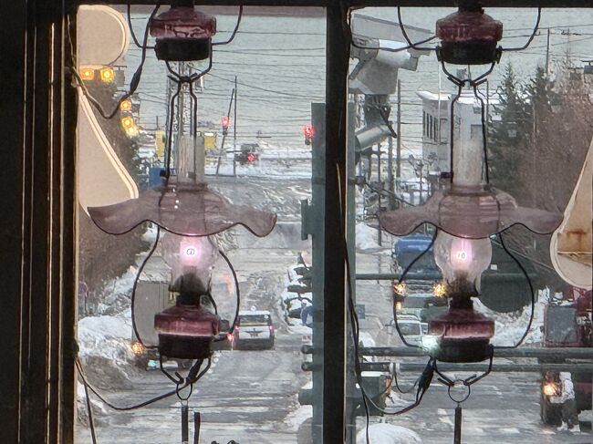 裕次郎ホームから見られる中央通りです。<br />ランプの優しい灯がいい感じです。