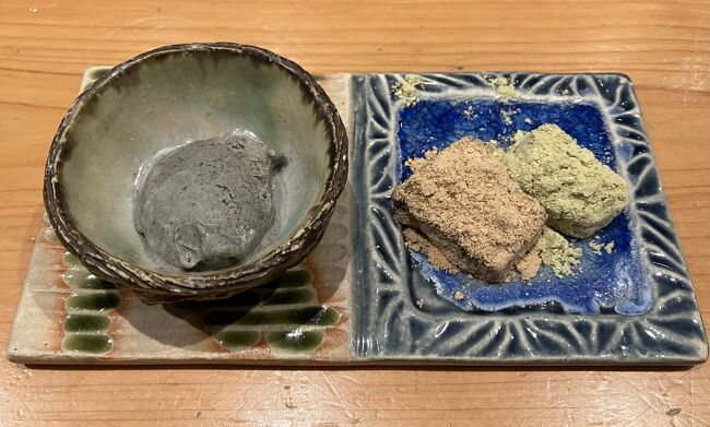 黒胡麻アイスに蕨餅<br /><br />口福の二時間半、あっという間に過ぎました<br /><br />来年は、二回くらい来店したいものです<br />