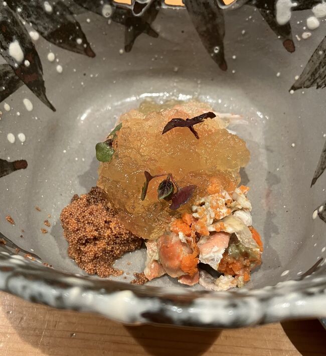 師走の定番<br />せいこ蟹<br />身も、味噌も、内子、外子どれも美味しいです<br />ポン酢ジュレが良いんです<br /><br />お酒進みます