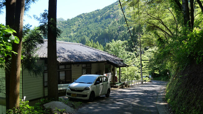 小集落から少し外れたところに住民の集会場がありました。