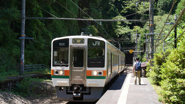 小和田駅から今度は１１時１６分発、下り天竜峡駅行に乗ります。<br /><br />乗ったのはわたしともう１人でしたが、５人ほどのお客さんが降りてきていました。
