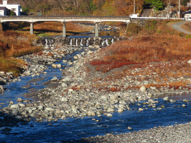 河原の様子も、