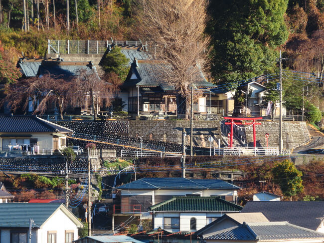 高台に神社が見えました。内船八幡神社だと思われます。