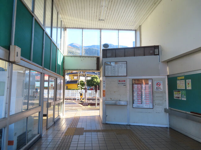 改札口まわり、といっても無人駅。