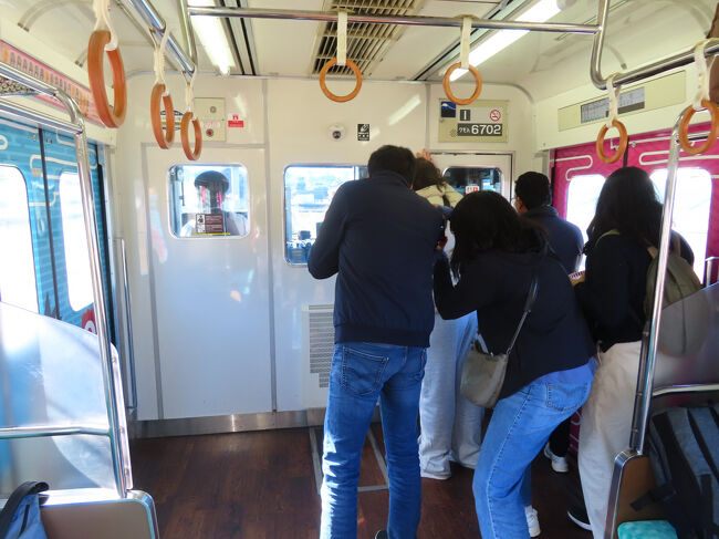 するとすぐにこんな感じに。わぁ見えた見えたとでも言ってたはず。車内はインバウンドたちが大半を占めていたなぁ。