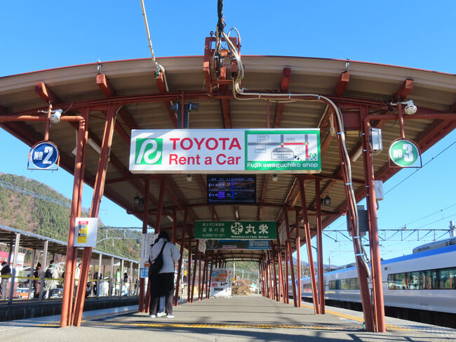 ホーム屋根はこんな感じ。